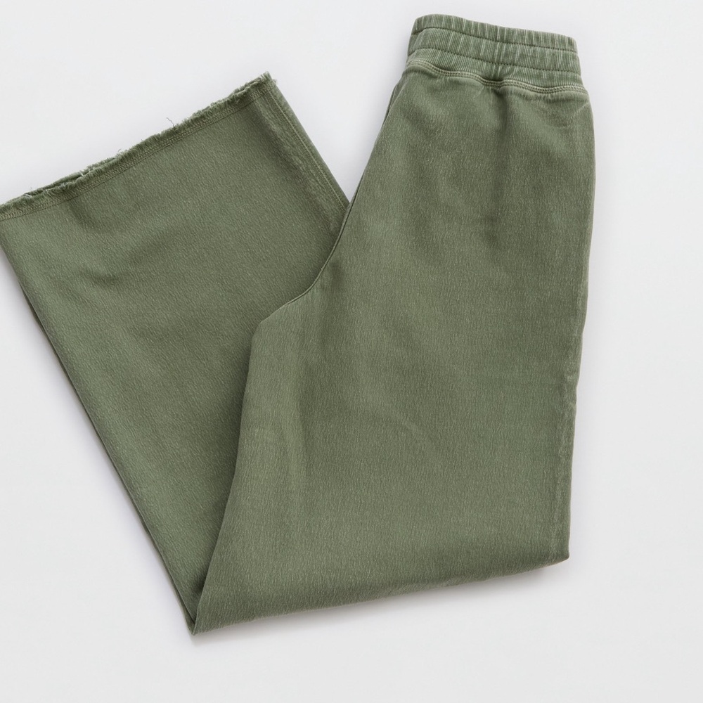 American Eagle Olive Flare Jeans - Picture 4 of 4